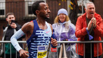Kemal Husen is cheered on as he runs in to break the Dublin Marathon record 29/10/2023